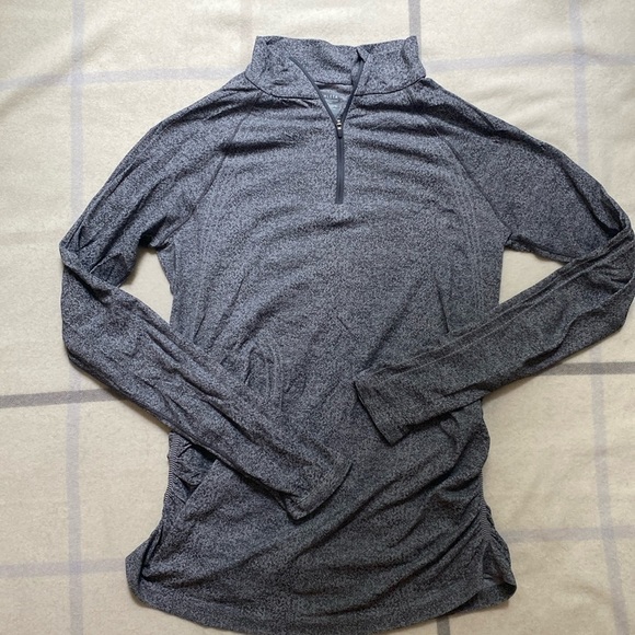 Athleta Tops - ATHLETA Gray Fast Track Quarter Zip Pullover, Ruched Sides Women’s Size XL